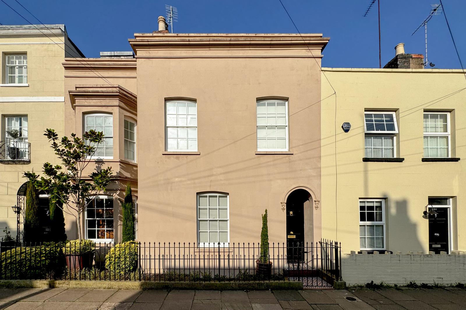 Montpellier Villas - Image 2
